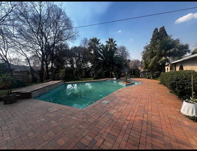 3 BEDROOM HOUSE FOR SALE IN VANDERBIJLPARK SW 5